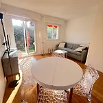 Le Santa, Bel Appartement, Parking Et Jardin Prive * Deauville