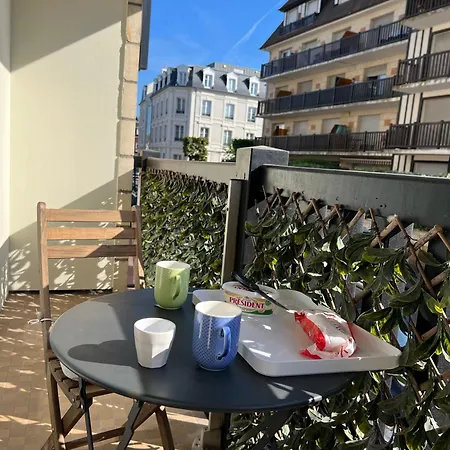 Le Santa, Bel Appartement, Parking Et Jardin Prive 도빌