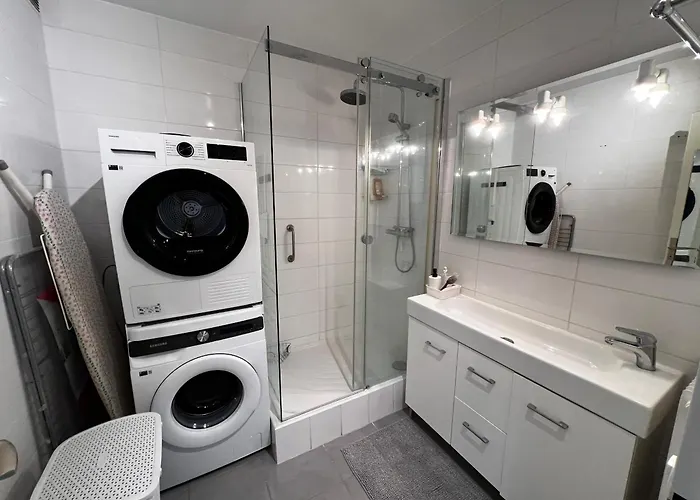 Διαμέρισμα Le Santa, Bel Appartement, Parking Et Jardin Prive *