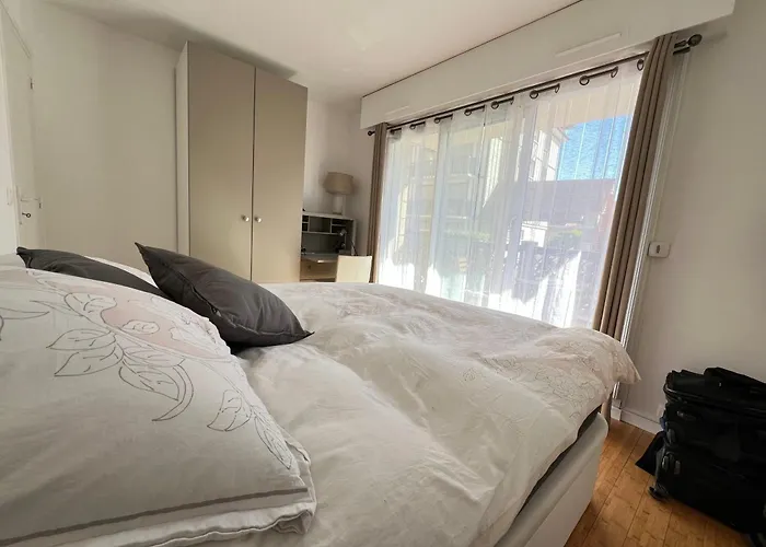 Le Santa, Bel Appartement, Parking Et Jardin Prive Deauville