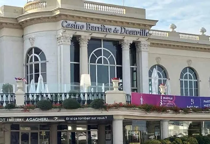 Le Santa, Bel Appartement, Parking Et Jardin Prive Apartment *